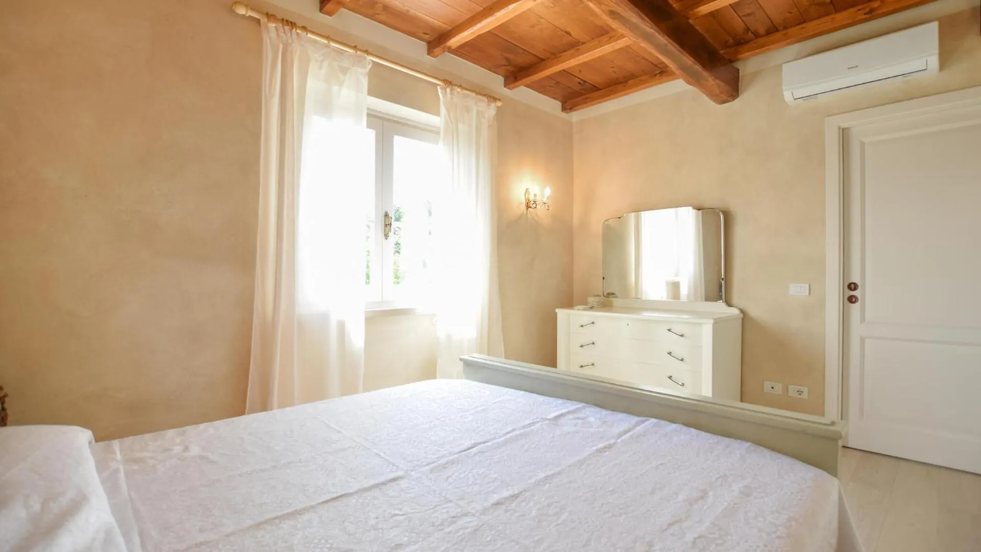 Gorgeous Home In Pietrasanta With Kitchen Italy