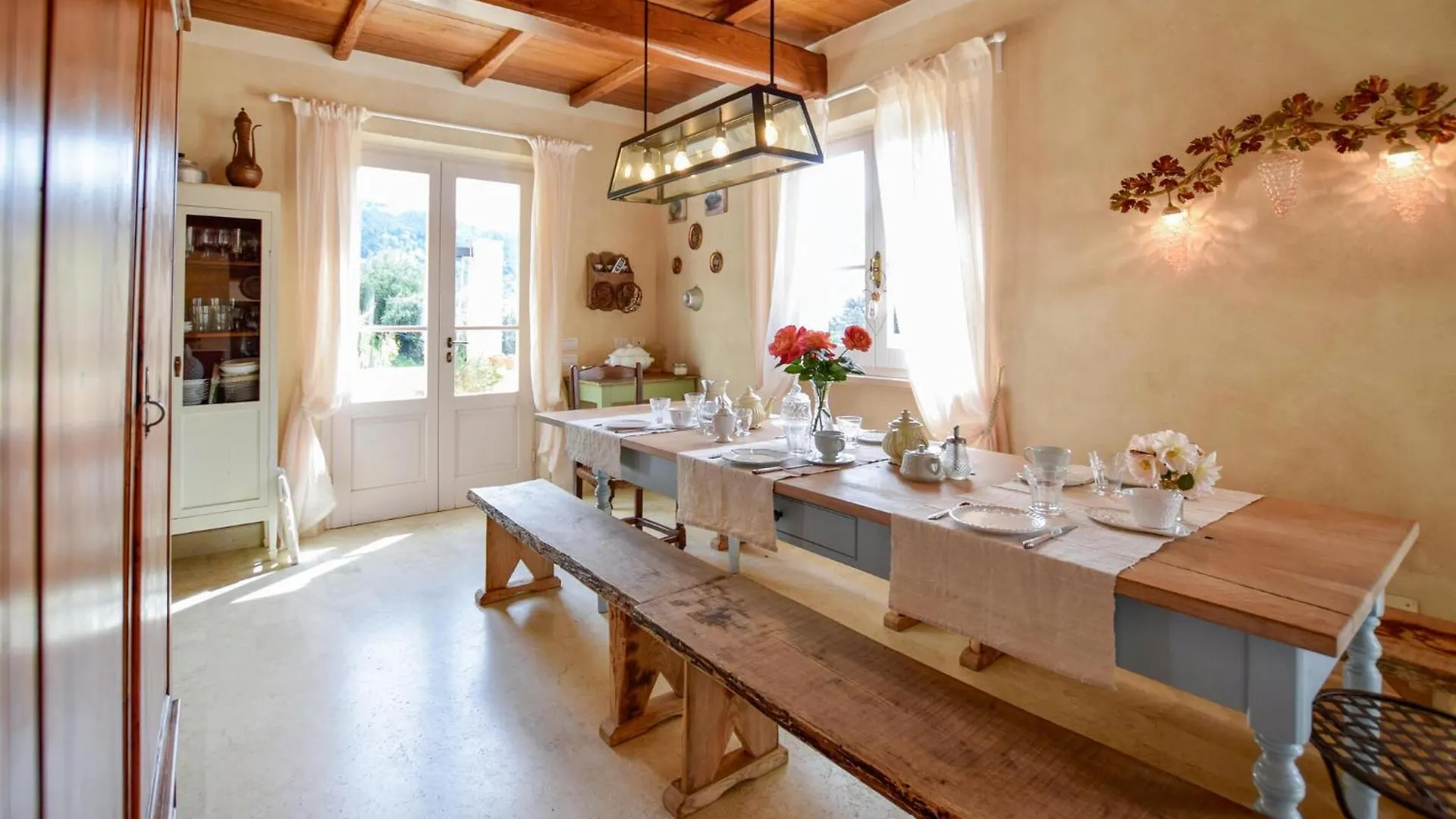 Gorgeous Home In Pietrasanta With Kitchen 0*,