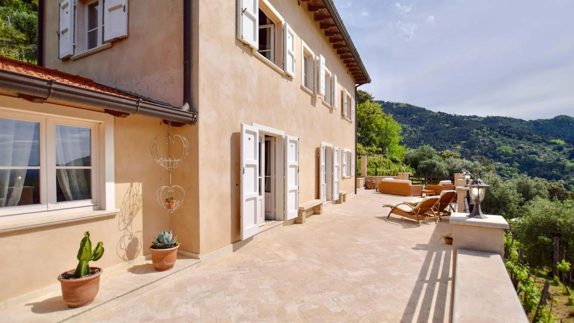 Gorgeous Home In Pietrasanta With Kitchen contacts